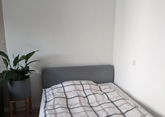 Helle 2 Mit Office Lägenhet Düsseldorf